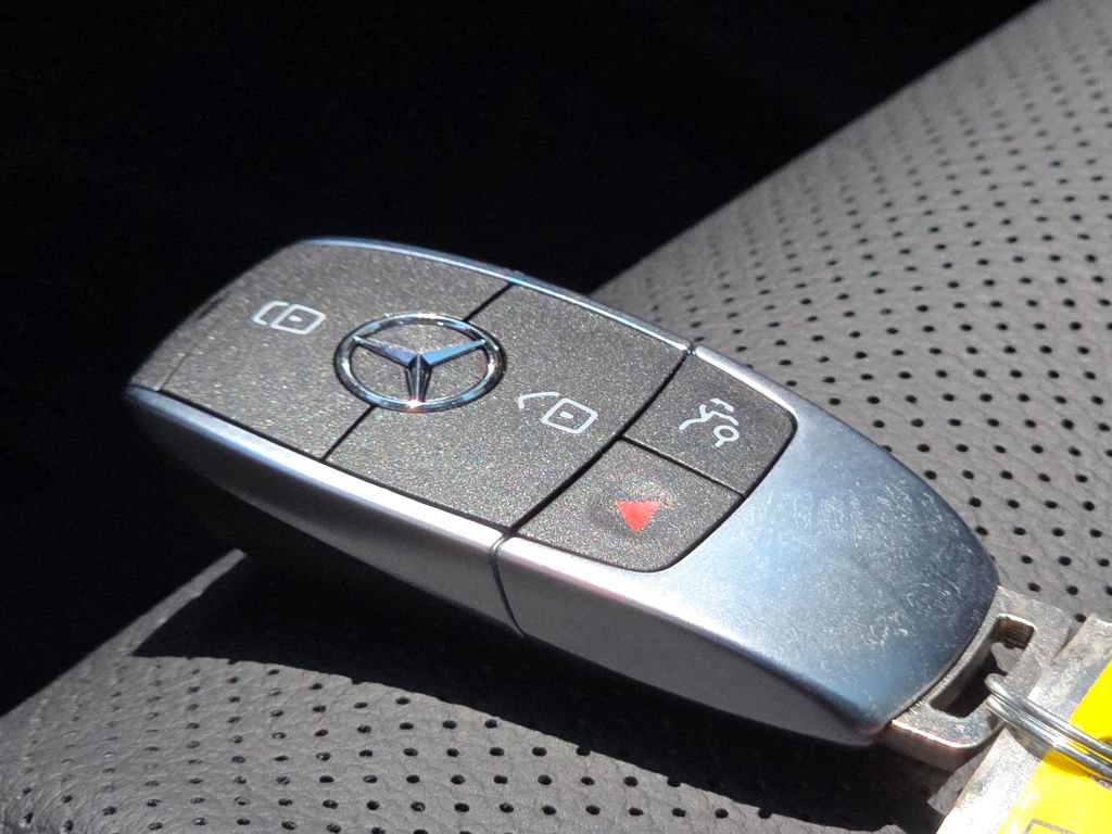 New 2026 Mercedes-Benz GLS 450 4MATIC image 40