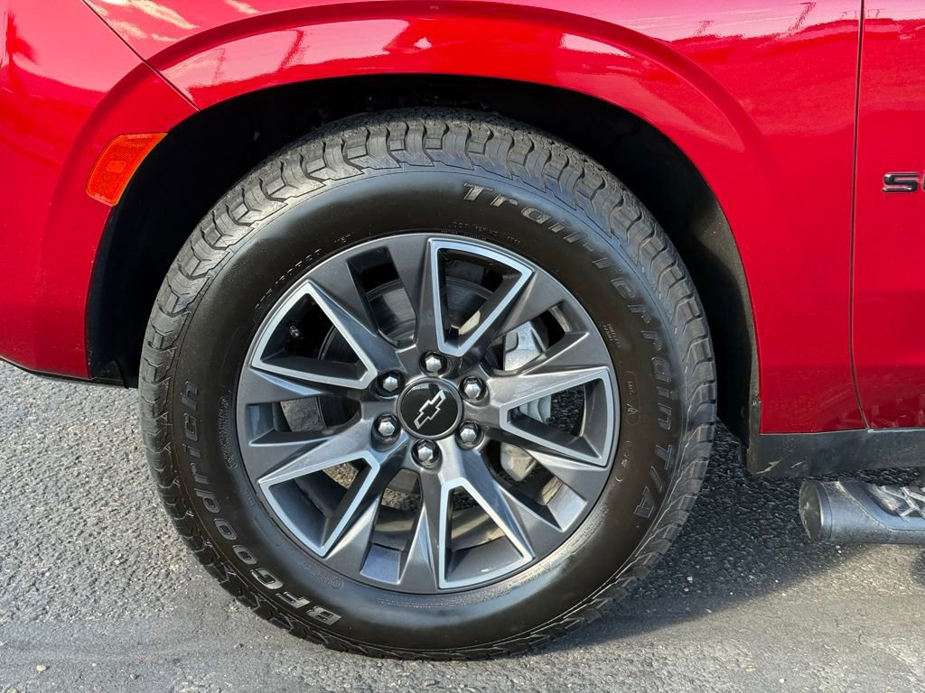 Certified 2022 Chevrolet Suburban Z71 w/ Z71 Off-Road Package image 10