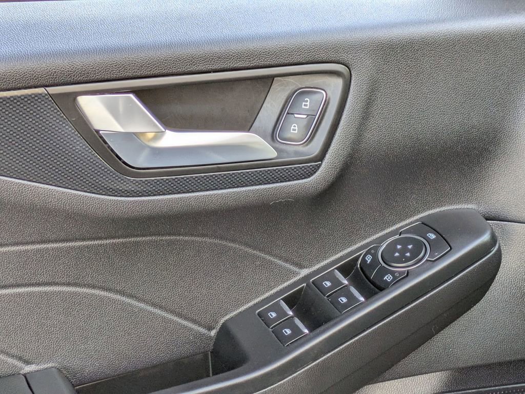 Used 2024 Ford Escape ST-Line image 13