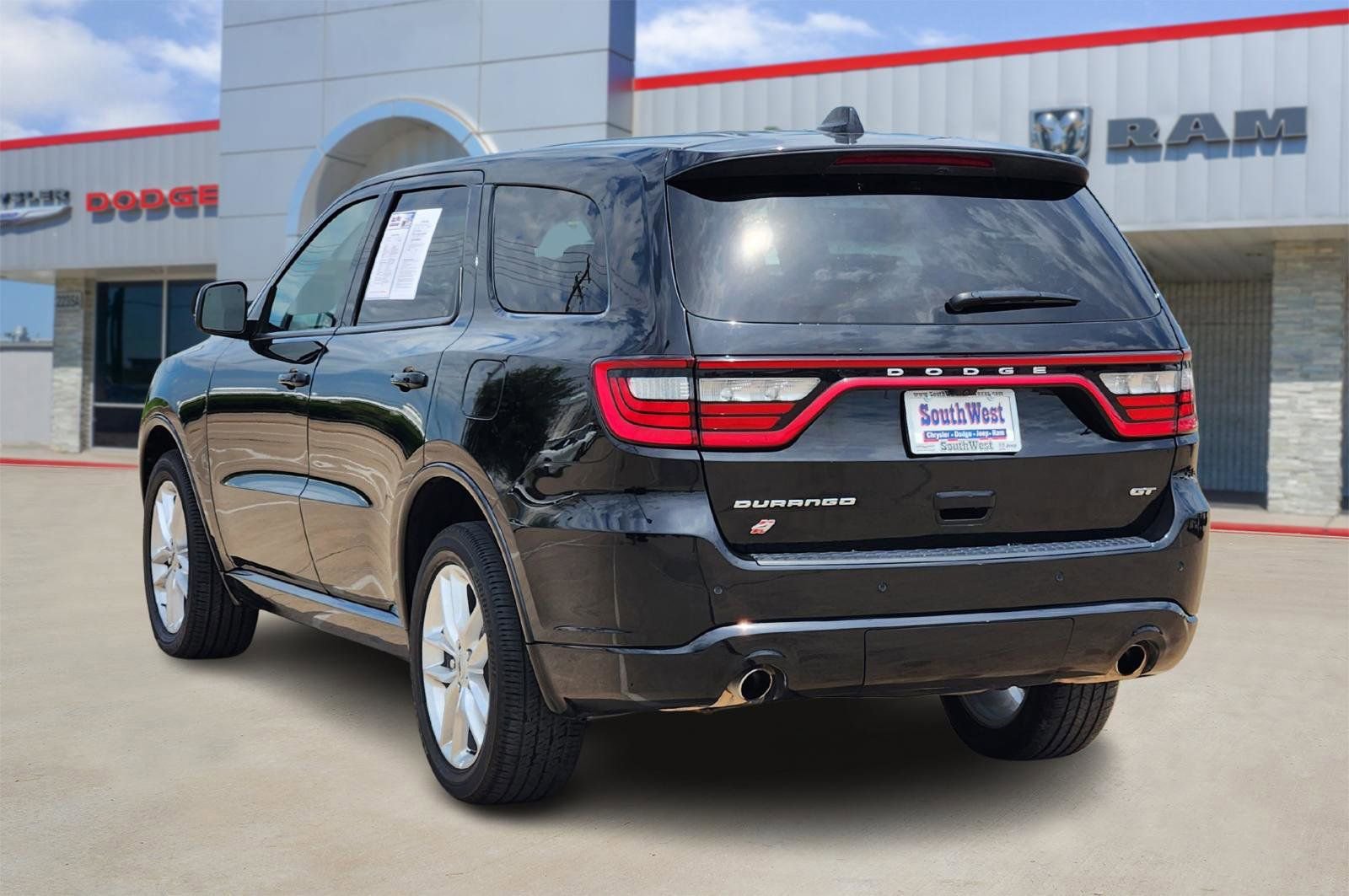 Used 2024 Dodge Durango GT image 4