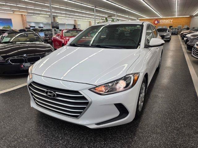 Used 2017 Hyundai Elantra SE FWD image 1
