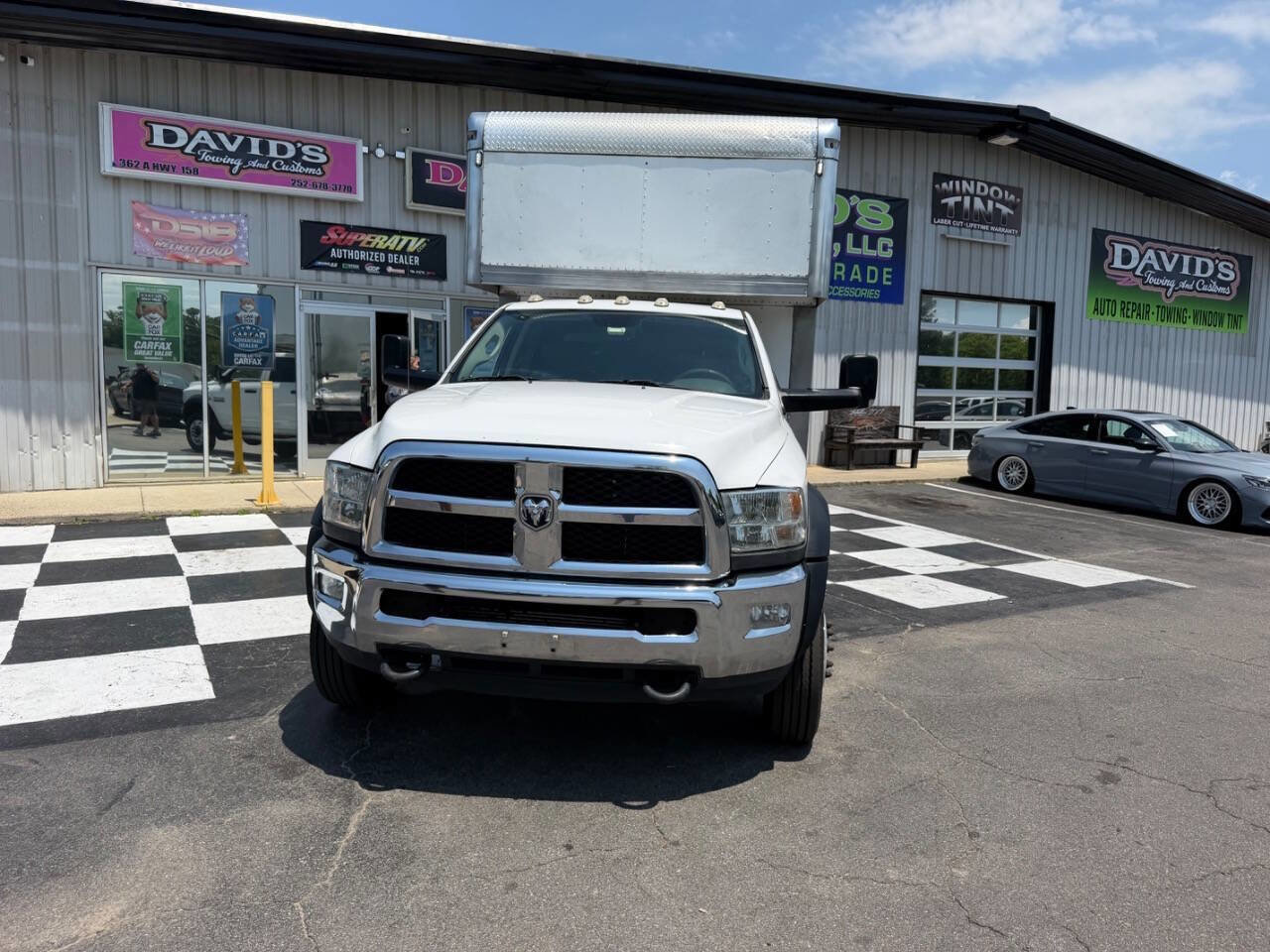 Used 2016 RAM 5500 Tradesman AWD/4WD image 3