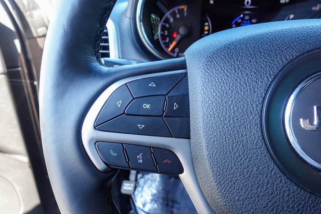 Used 2018 Jeep Grand Cherokee Limited image 13