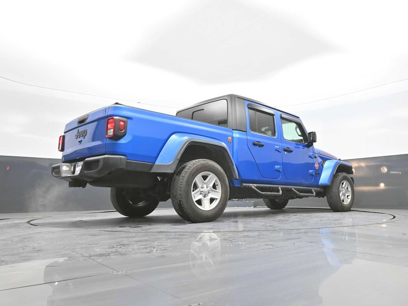 Used 2021 Jeep Gladiator Sport image 42