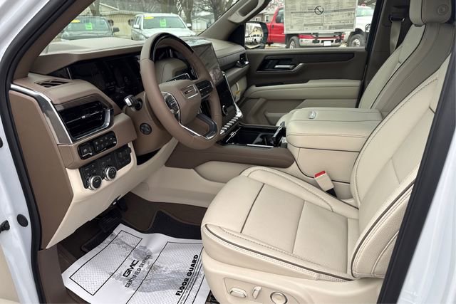 New 2026 GMC Yukon XL Denali w/ Denali Reserve Package image 9