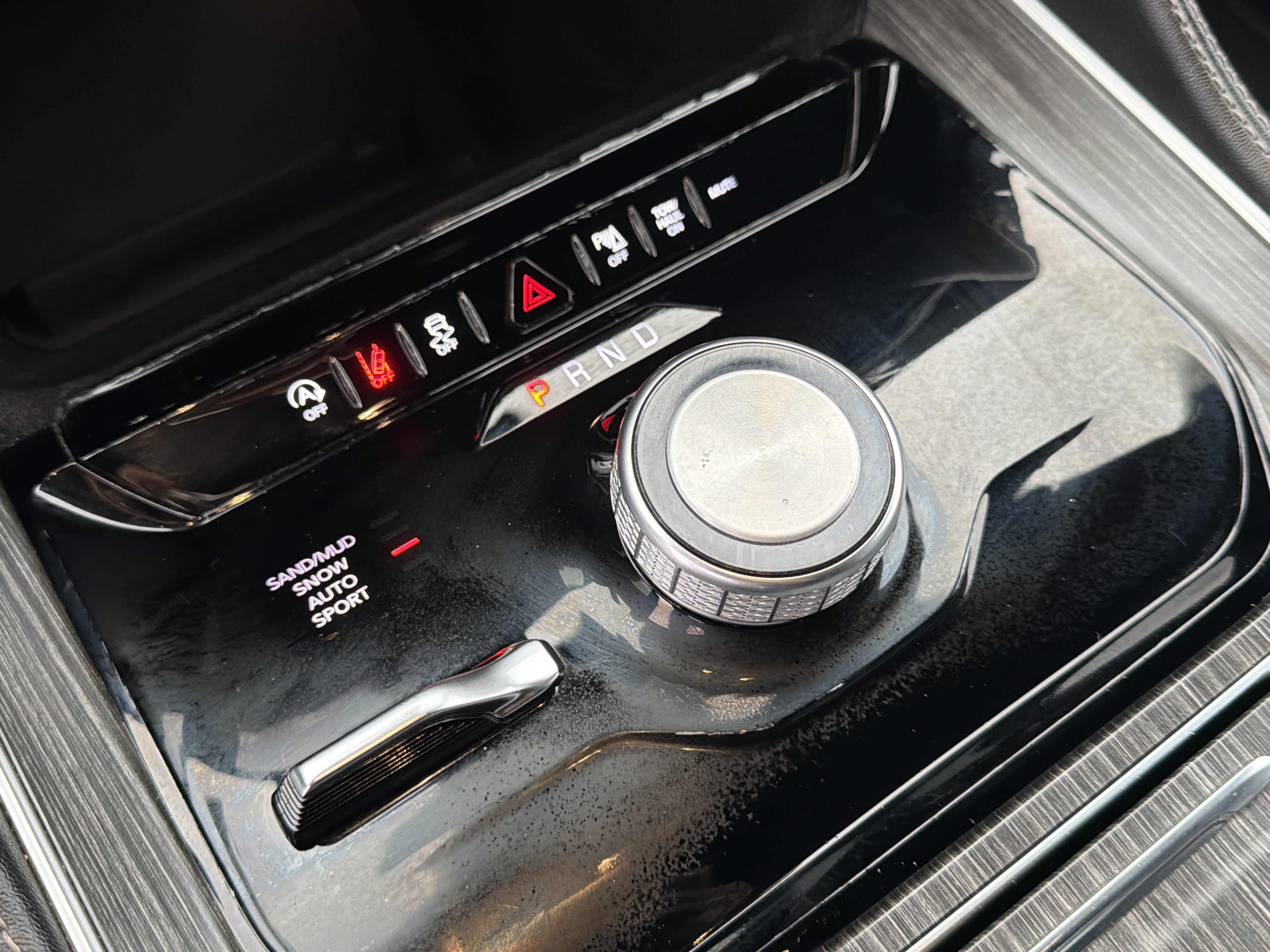 Used 2024 Jeep Wagoneer Series II w/ Flexible Seating Group image 35