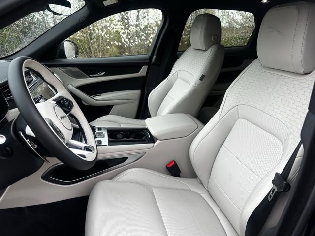 Used 2026 Jaguar F-PACE R-Dynamic S image 12