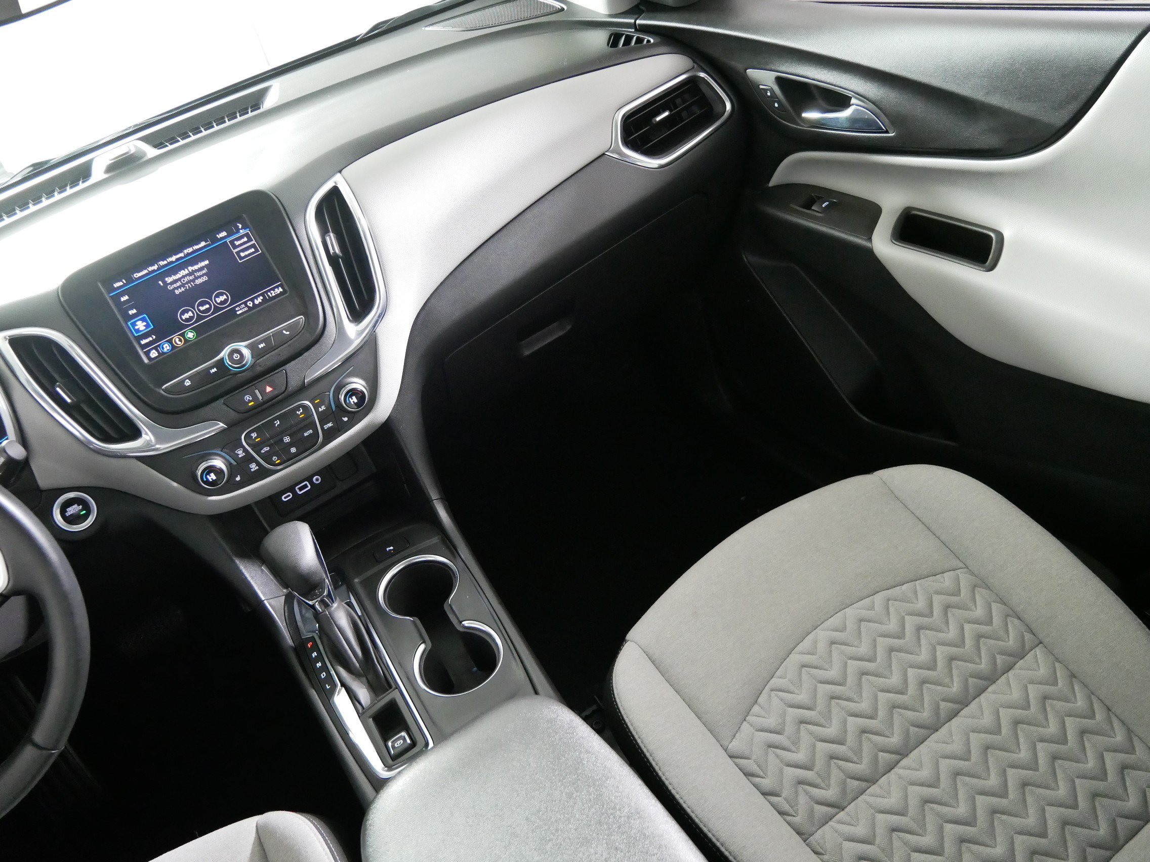 Used 2023 Chevrolet Equinox LT AWD/4WD image 11