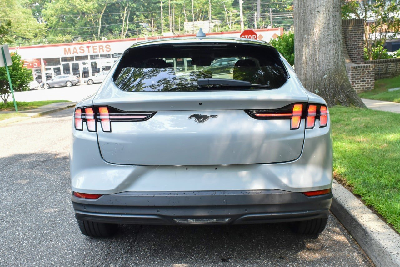 Used 2021 Ford Mustang Mach-E Select RWD image 6