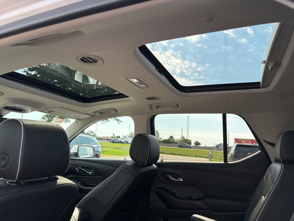 Used 2021 Chevrolet Traverse High Country AWD/4WD image 19