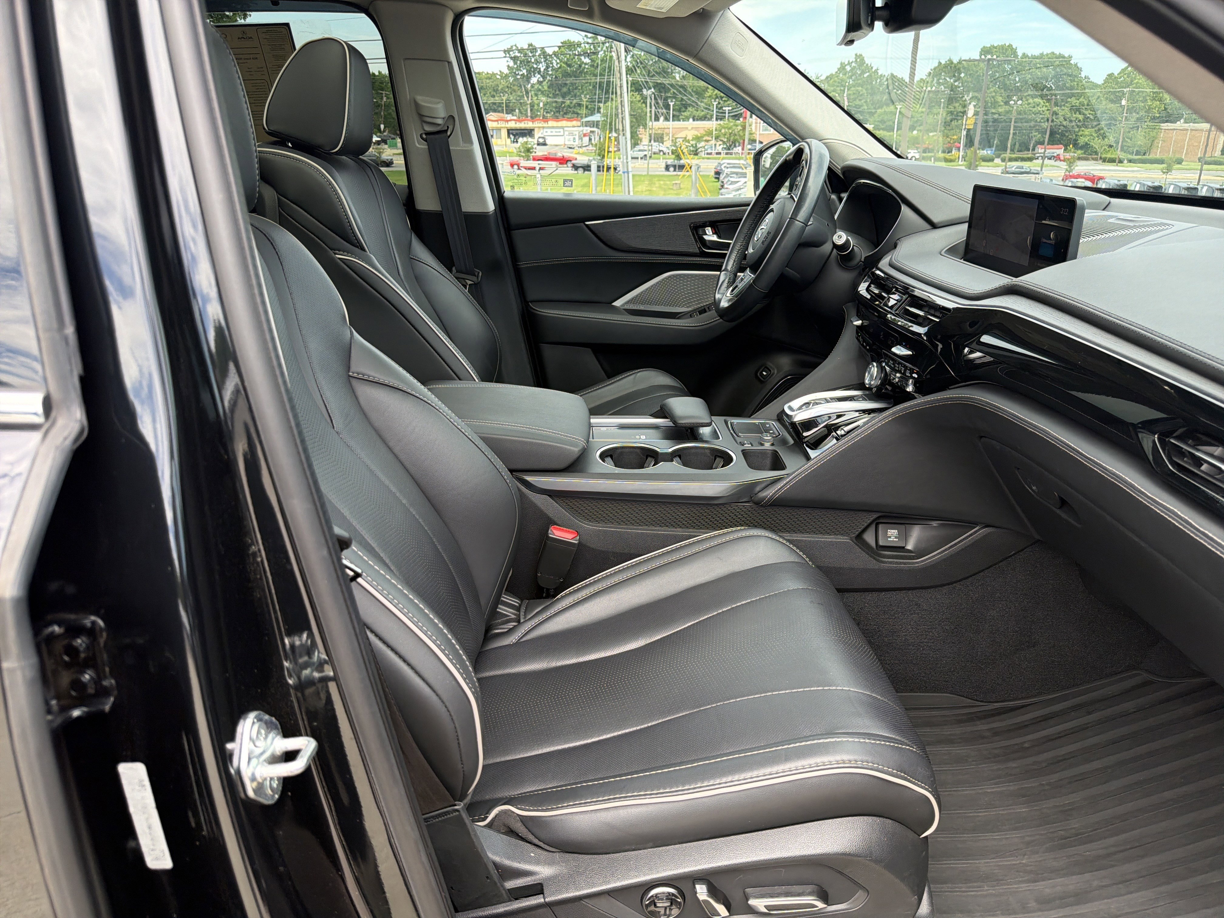 Certified 2024 Acura MDX SH-AWD w/ Advance Package image 34