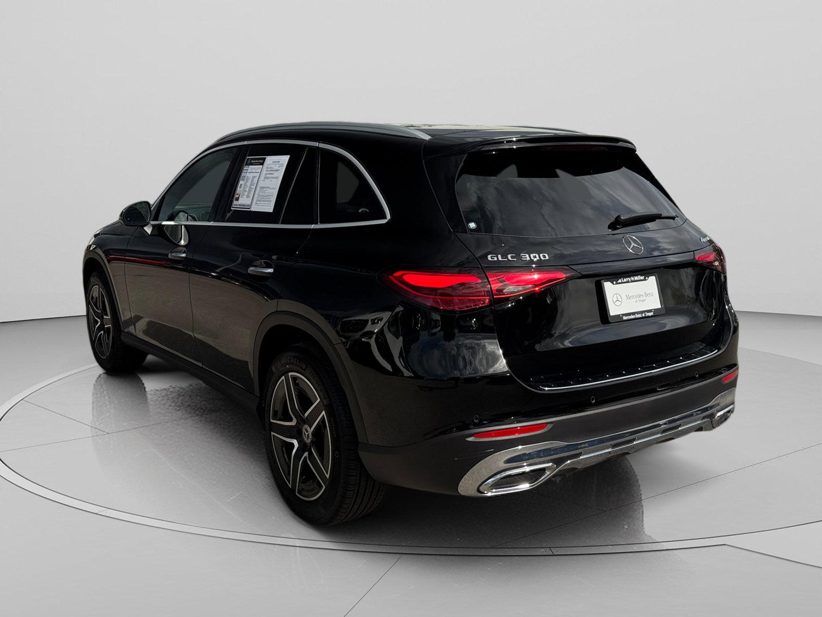 Certified 2026 Mercedes-Benz GLC 300 4MATIC image 3