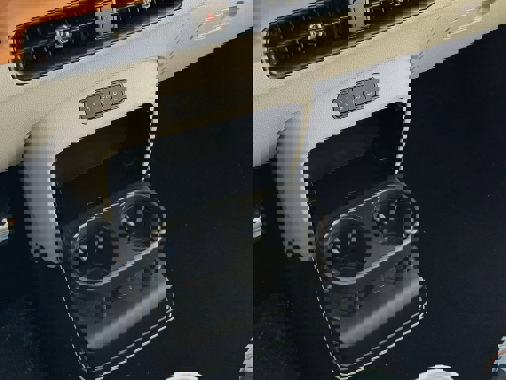 New 2025 Volkswagen ID. Buzz 1st Edition image 34