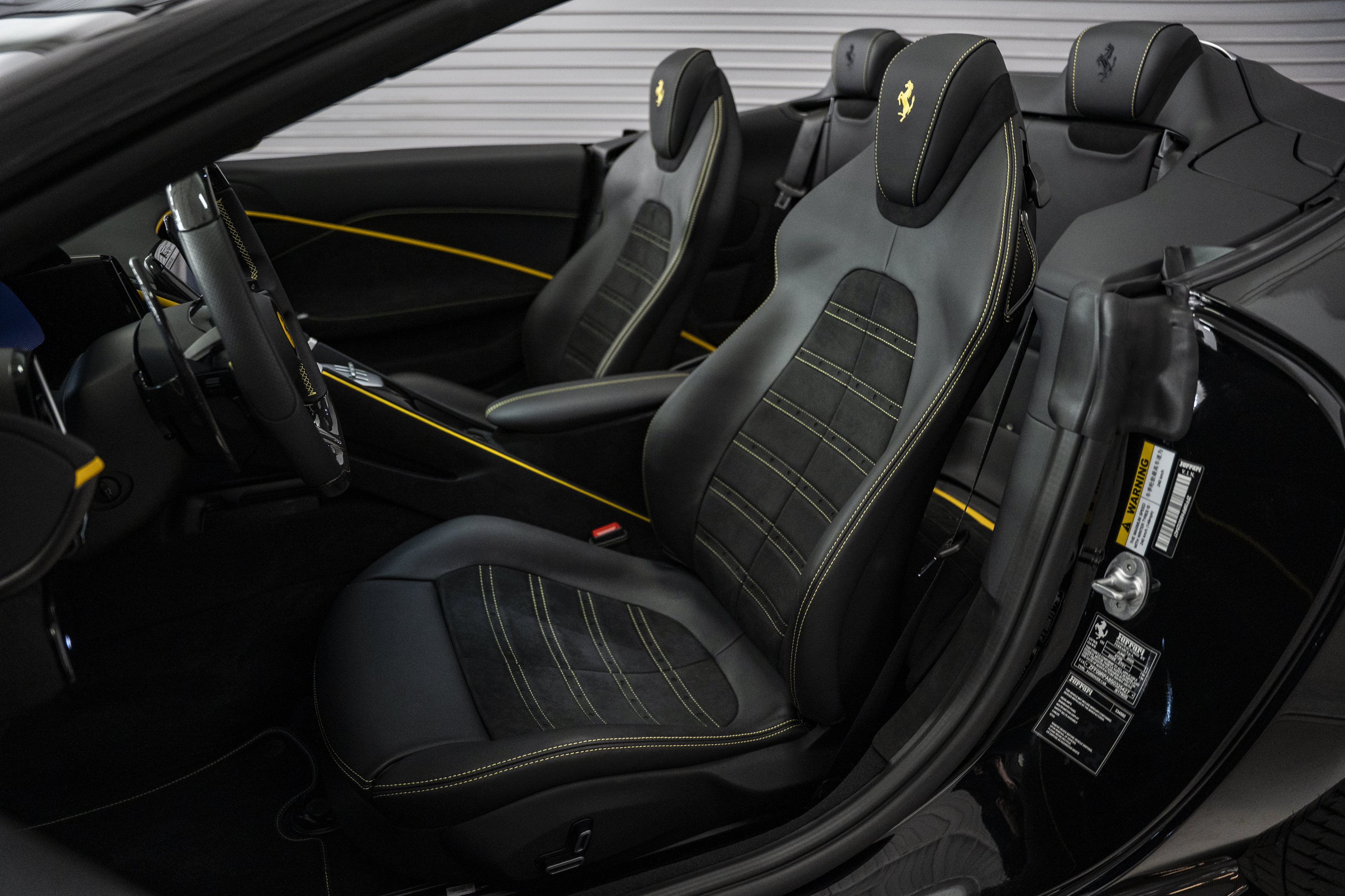 Used 2025 Ferrari Roma Spider RWD image 31