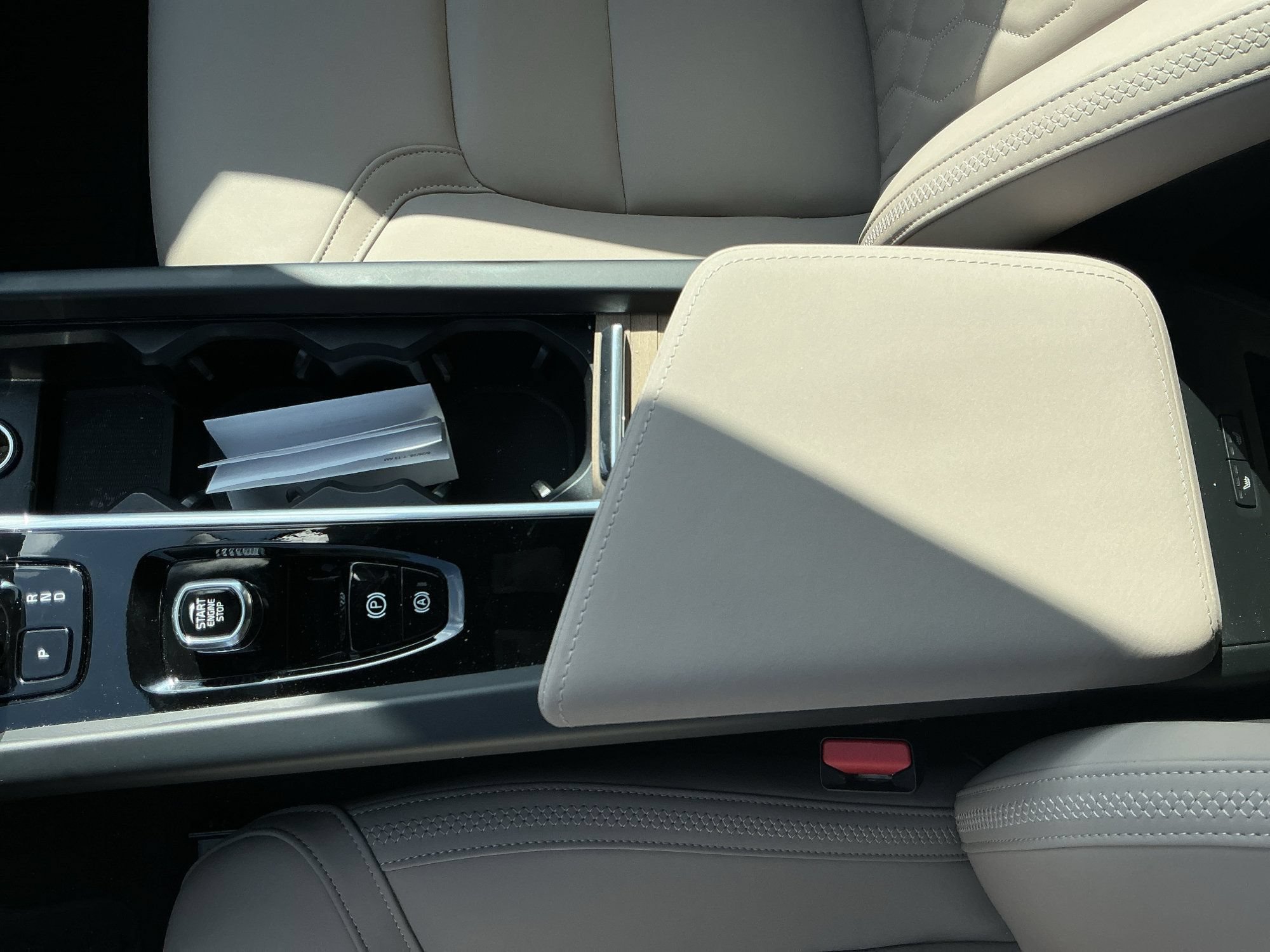 New 2026 Volvo XC60 B5 Plus w/ Protection Package Premier AWD/4WD image 4