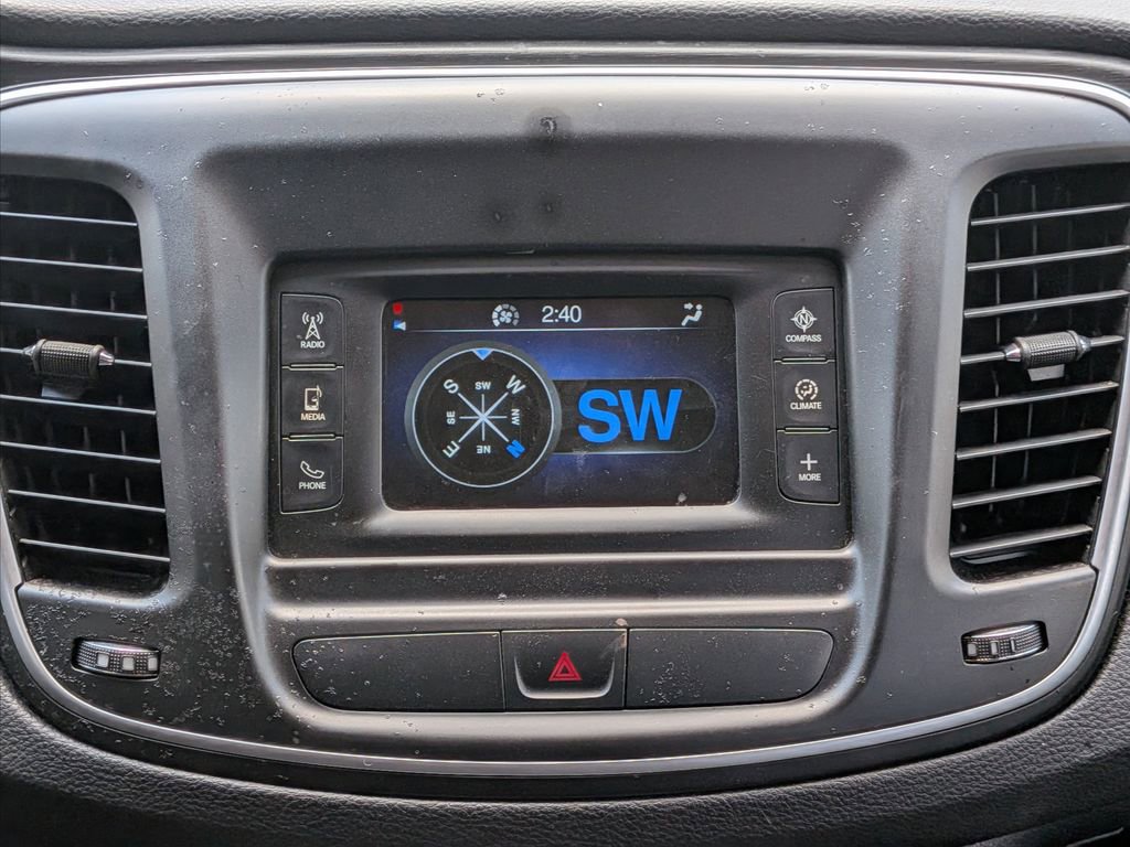 Used 2016 Chrysler 200 Limited FWD image 15