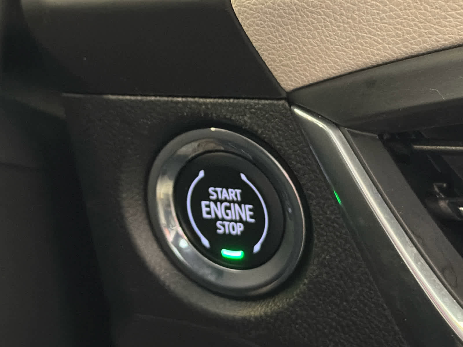 Used 2024 Buick Encore GX Avenir w/ Avenir Convenience Package FWD image 47