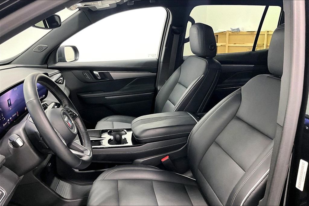 Used 2025 Buick Enclave Preferred FWD image 32
