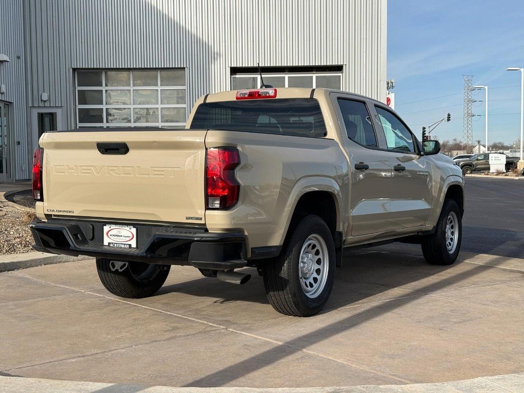 Used 2024 Chevrolet Colorado W/T image 5