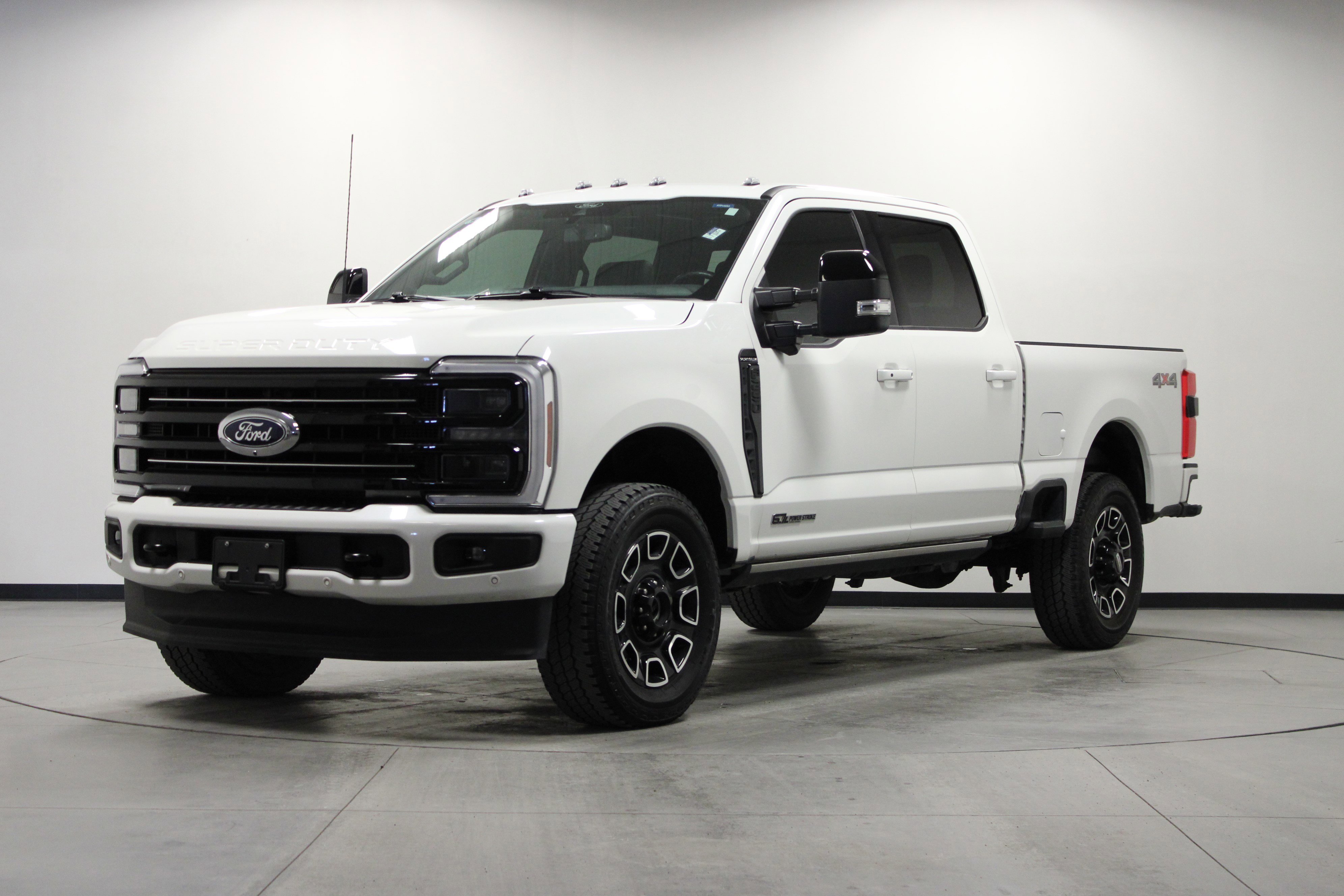 Used 2025 Ford F250 Platinum image 8