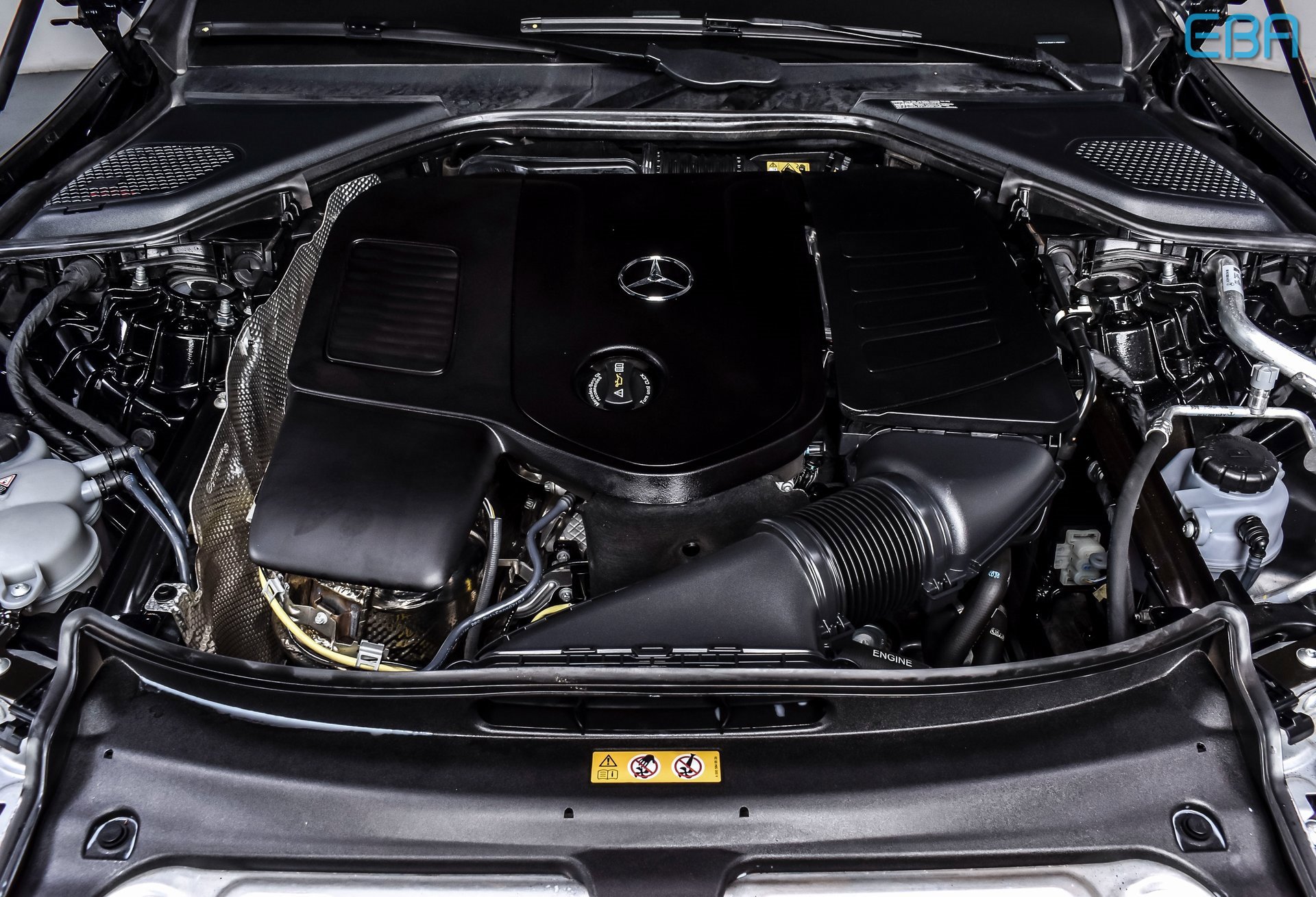 Used 2025 Mercedes-Benz E 350 4MATIC Sedan image 11