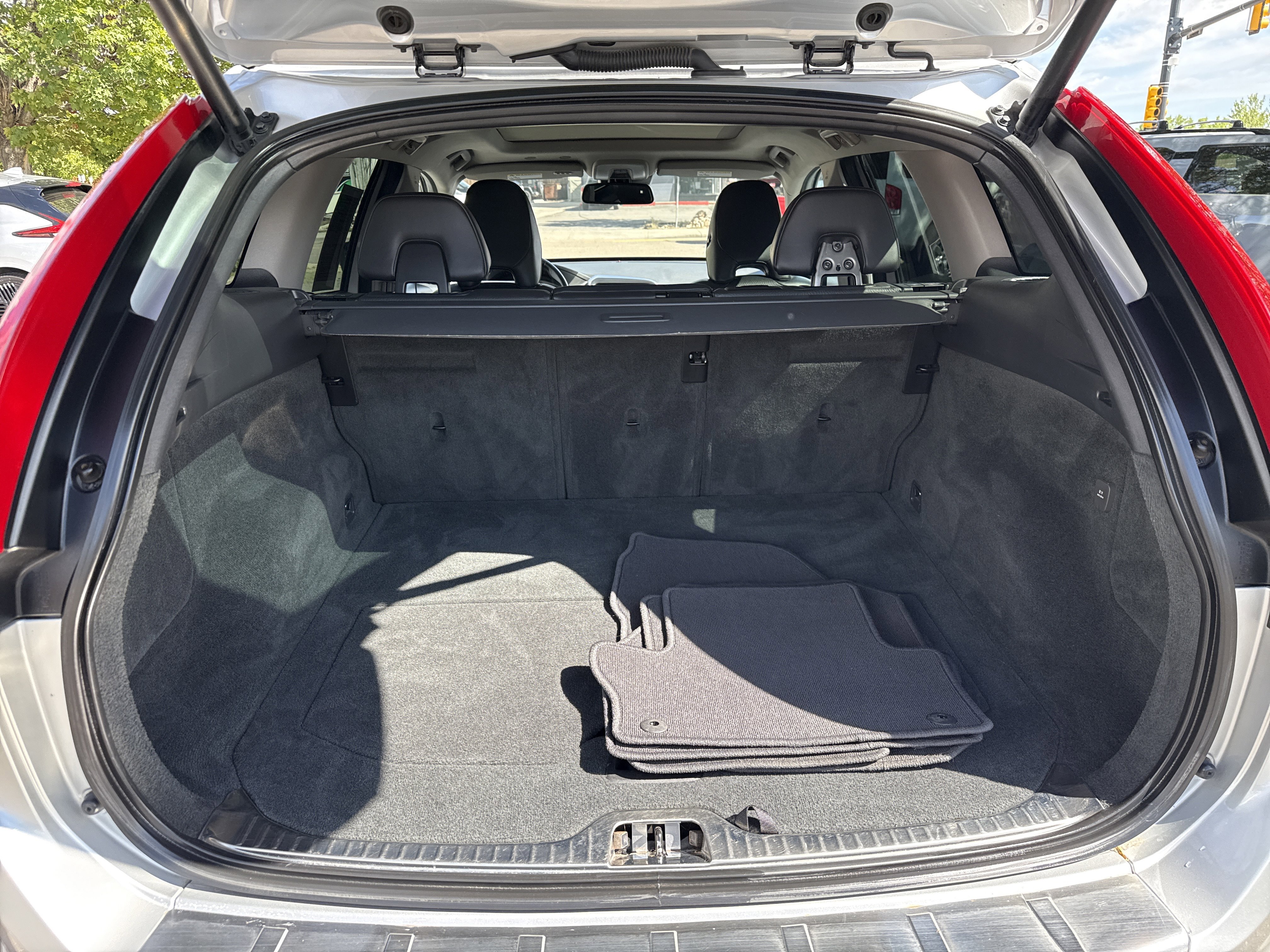 Used 2014 Volvo XC60 T6 AWD/4WD image 14