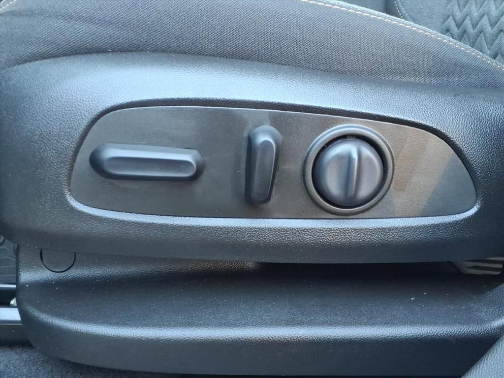 Used 2022 Chevrolet Equinox LT image 12