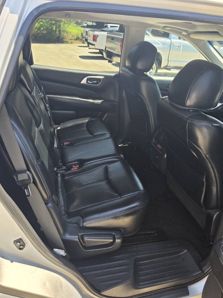 Used 2015 Nissan Pathfinder Platinum w/ Cargo Package FWD image 13