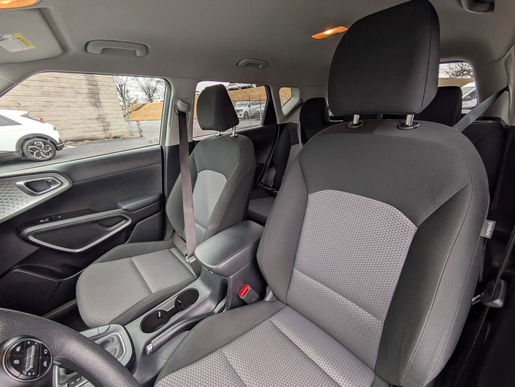 Used 2024 Kia Soul LX w/ Option Group 015 image 23