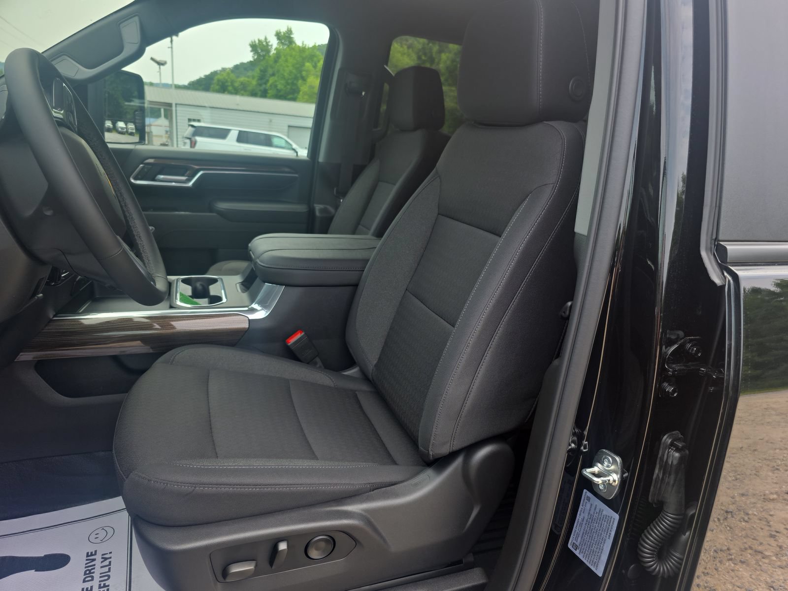 New 2026 Chevrolet Silverado 3500 LT w/ Convenience Package AWD/4WD image 11
