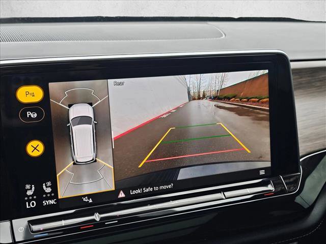 Used 2025 Volkswagen Atlas SEL Premium R-Line image 26