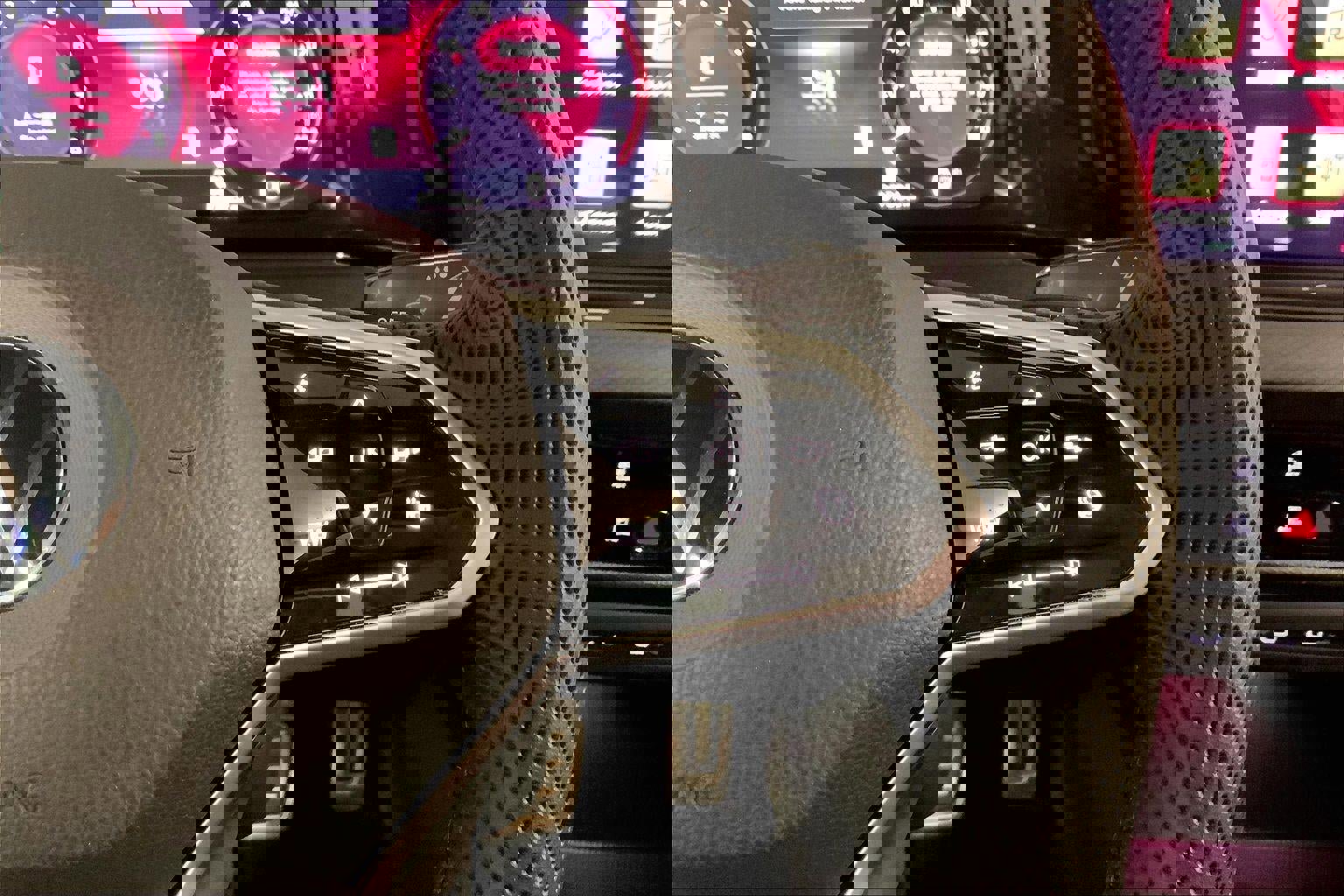 Used 2022 Volkswagen GTI SE image 19