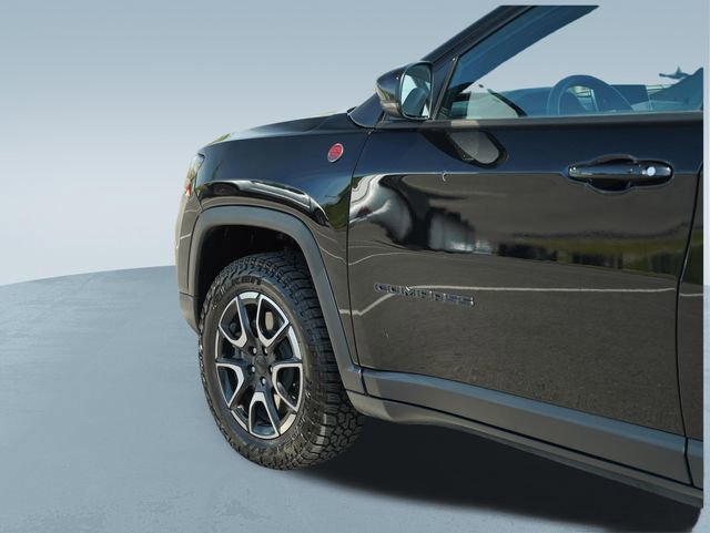 Used 2024 Jeep Compass Trailhawk w/ Trailer Tow Group image 36