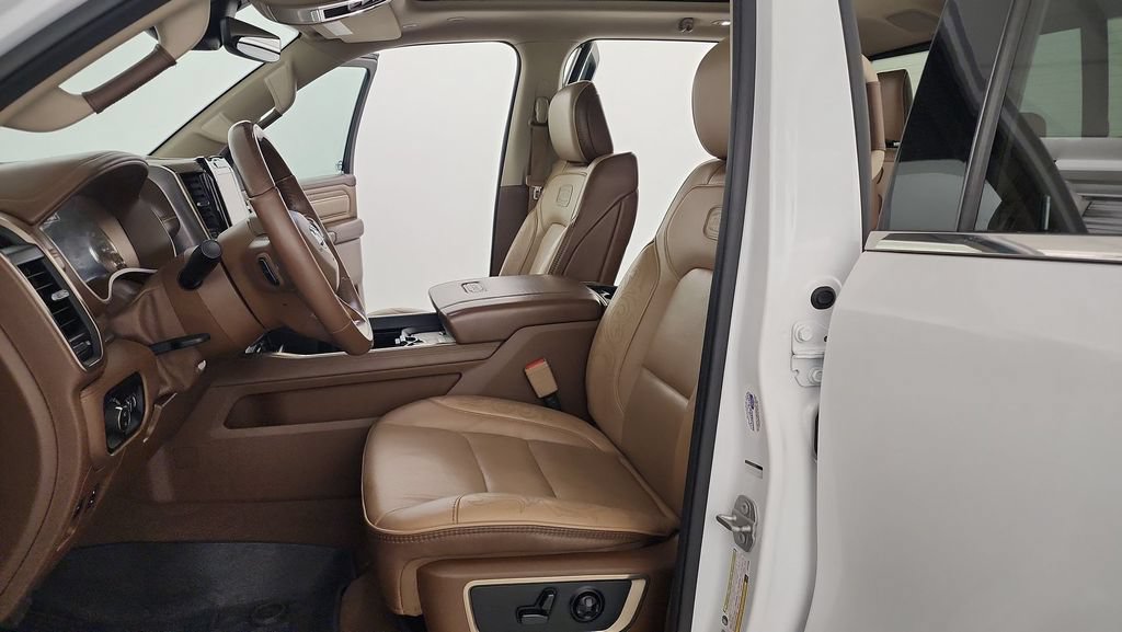 Used 2019 RAM 1500 Laramie Longhorn AWD/4WD image 14