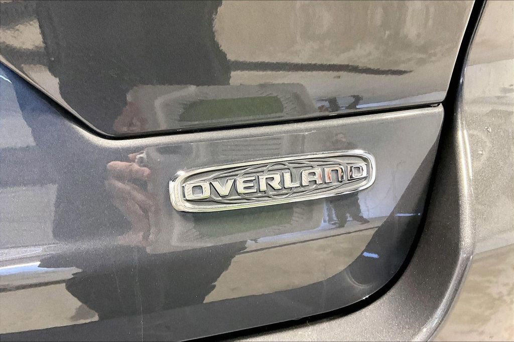 Used 2022 Jeep Grand Cherokee Overland w/ Adv Protech Group III image 41