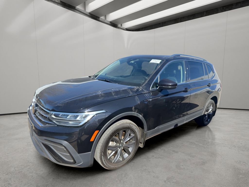 Used 2022 Volkswagen Tiguan SE w/ Panoramic Sunroof Package