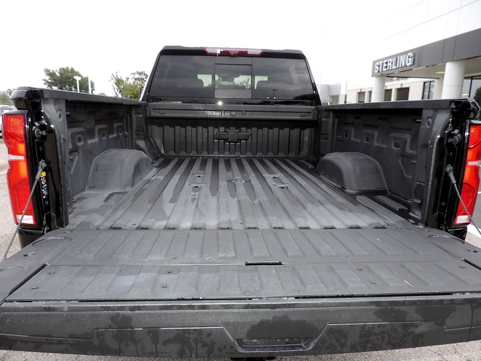 Certified 2026 Chevrolet Silverado 2500 ZR2 w/ LPO, Dark Essentials Package AWD/4WD image 13