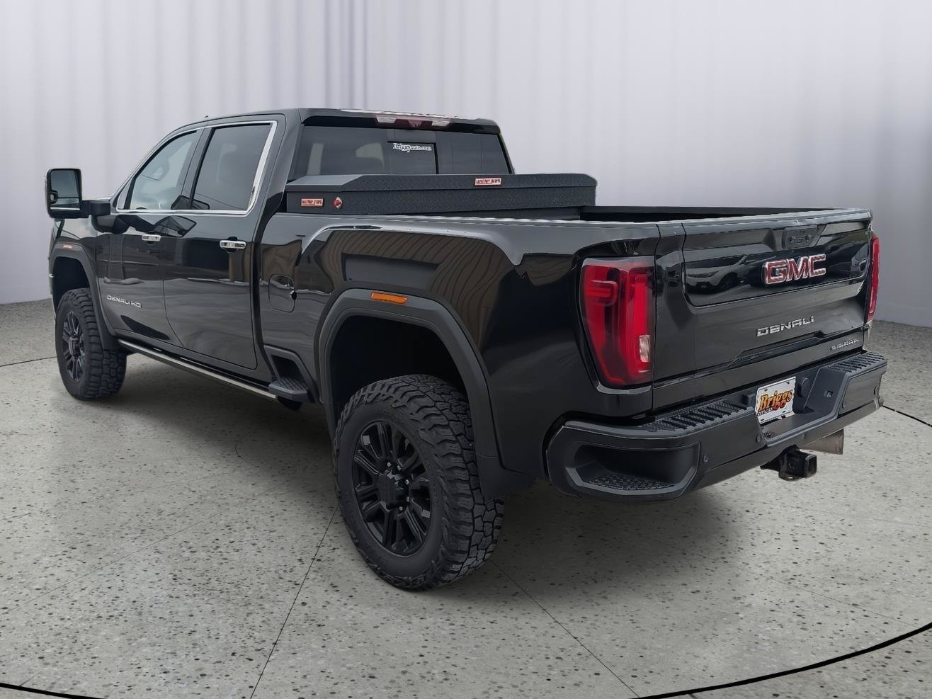 Used 2023 GMC Sierra 2500 Denali w/ Denali Black Diamond Edition AWD/4WD image 6