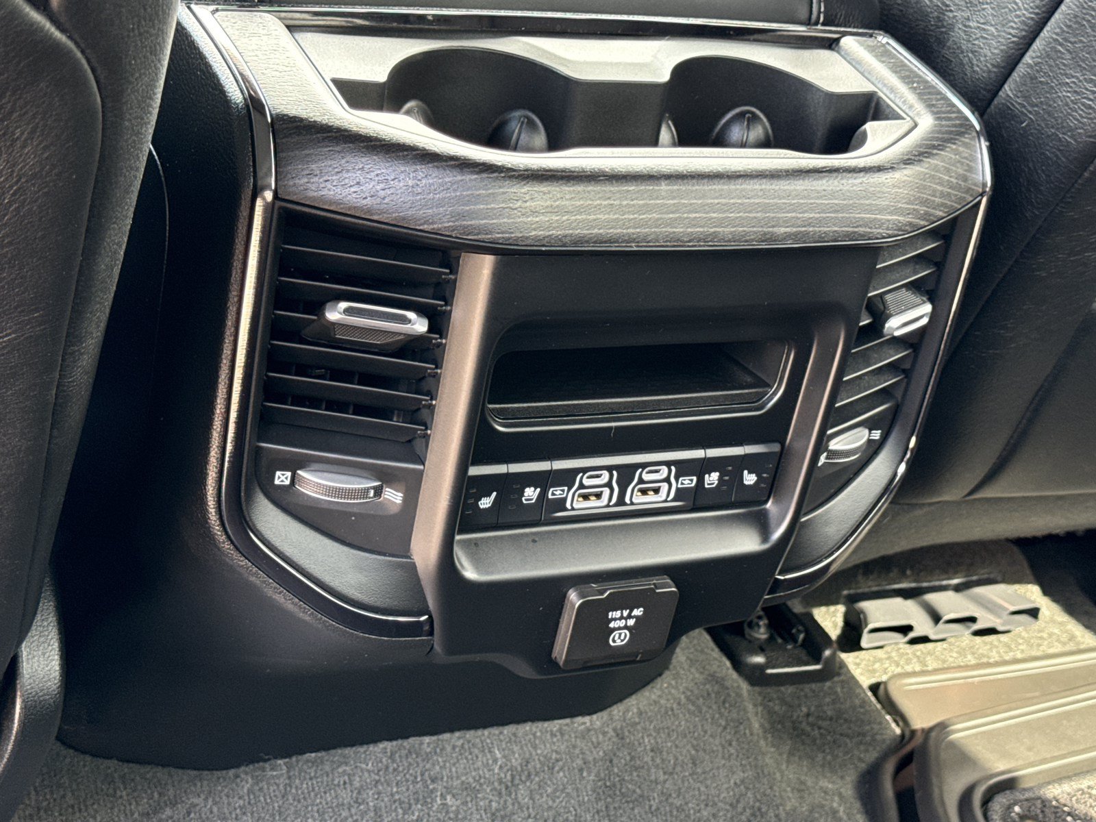 Used 2024 RAM 1500 Limited AWD/4WD image 15