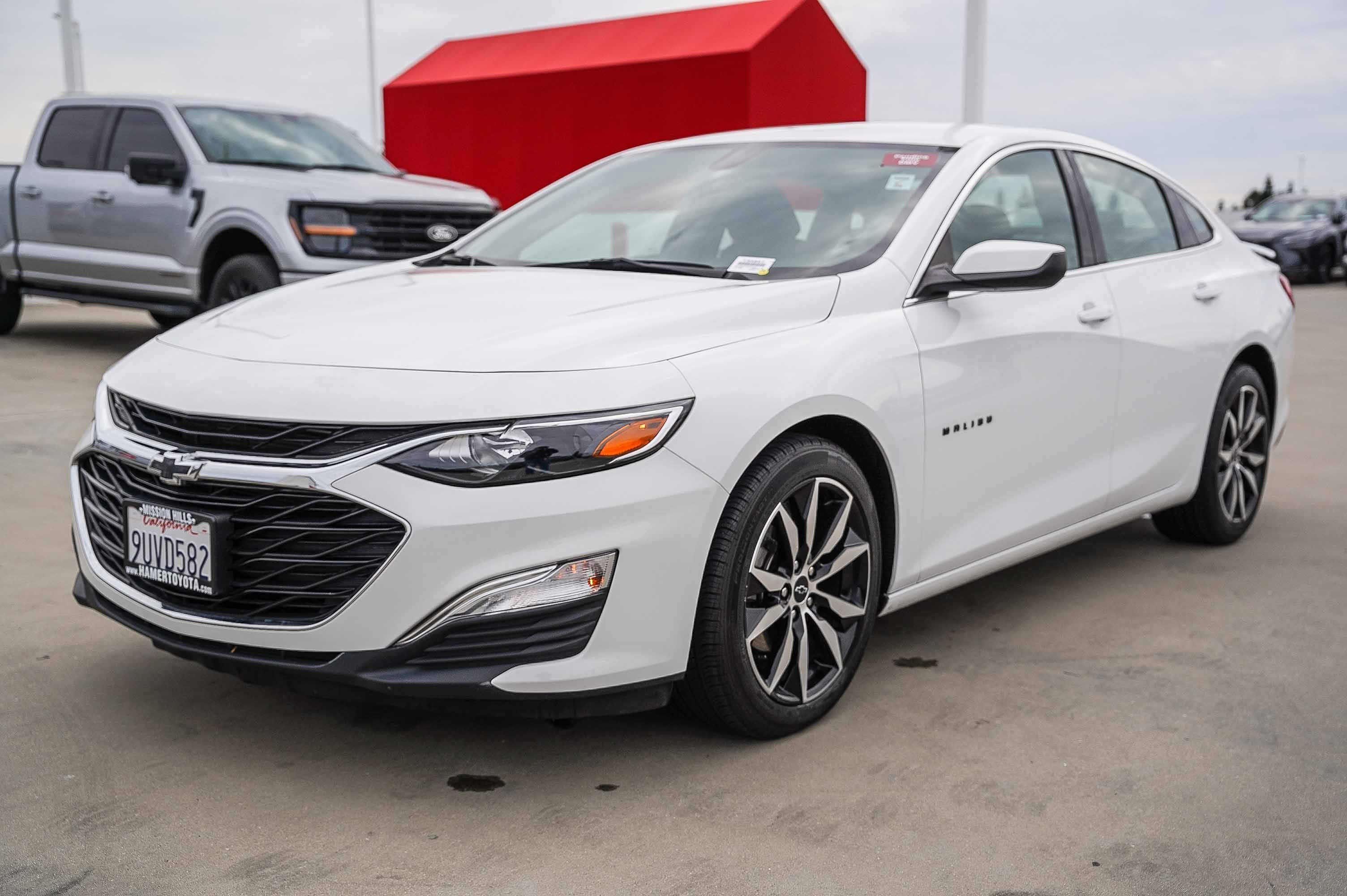 Used 2022 Chevrolet Malibu RS image 3