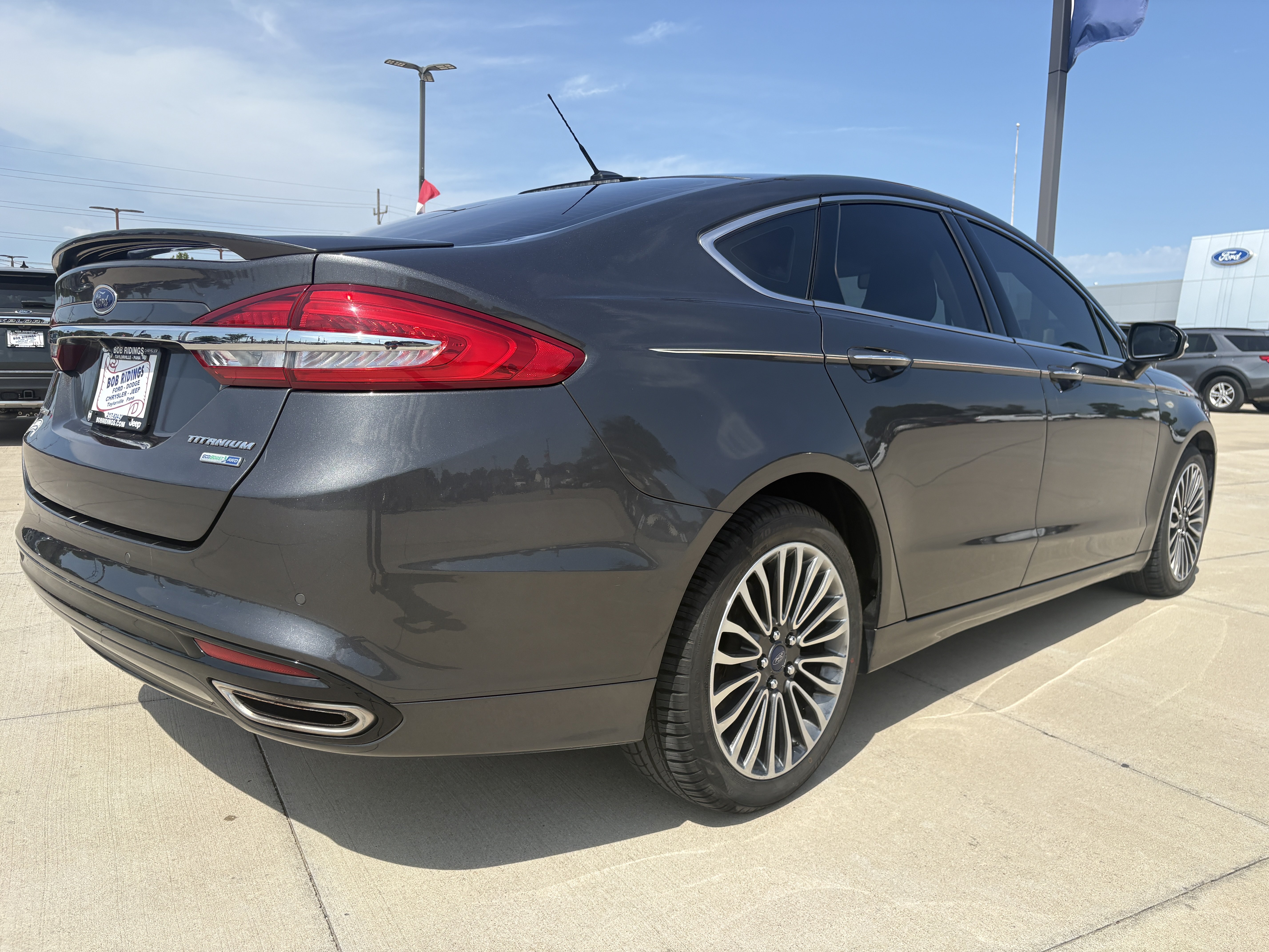 Used 2018 Ford Fusion Titanium AWD/4WD image 3