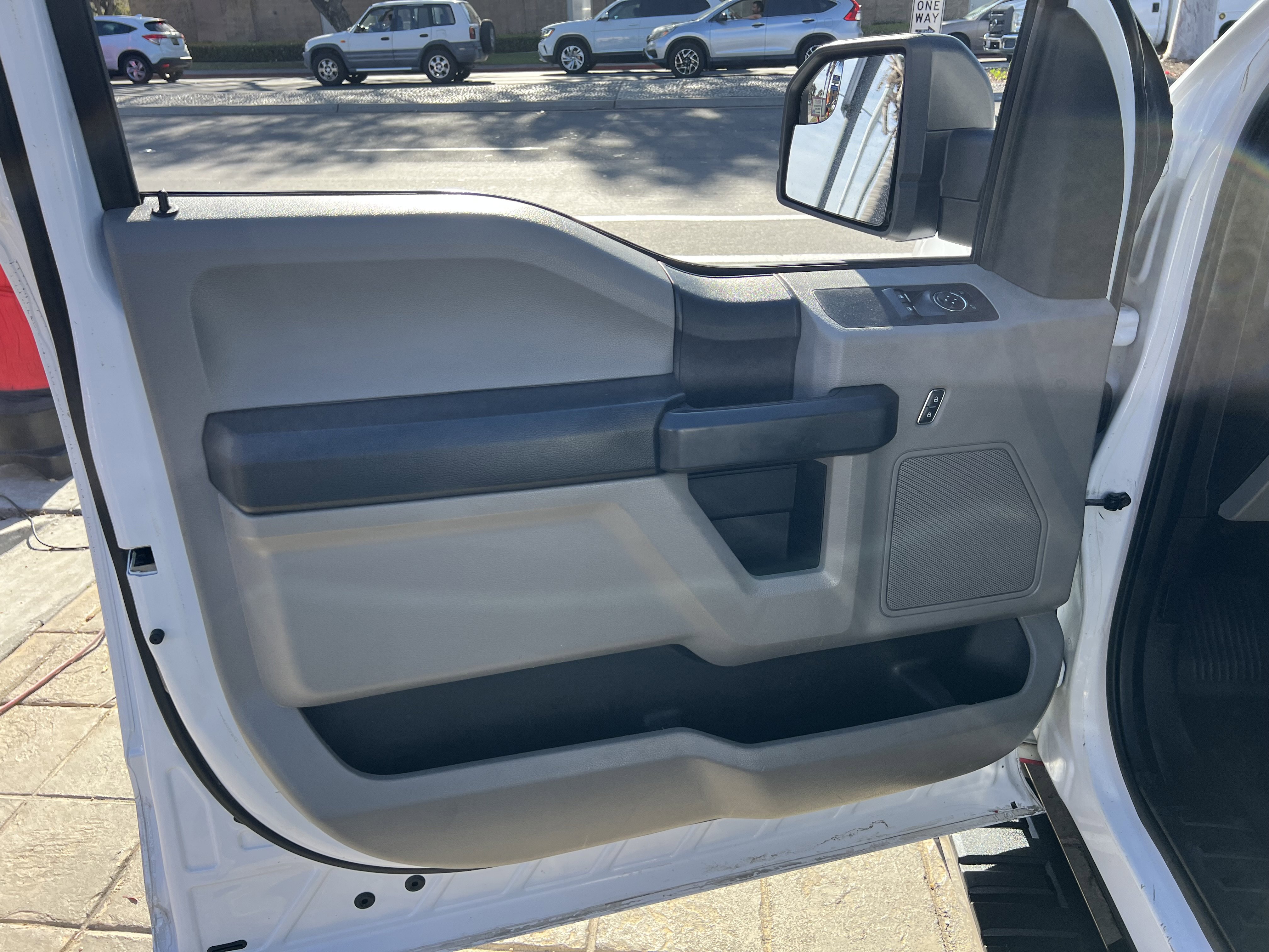 Used 2017 Ford F150 XL w/ Equipment Group 101A Mid RWD image 13