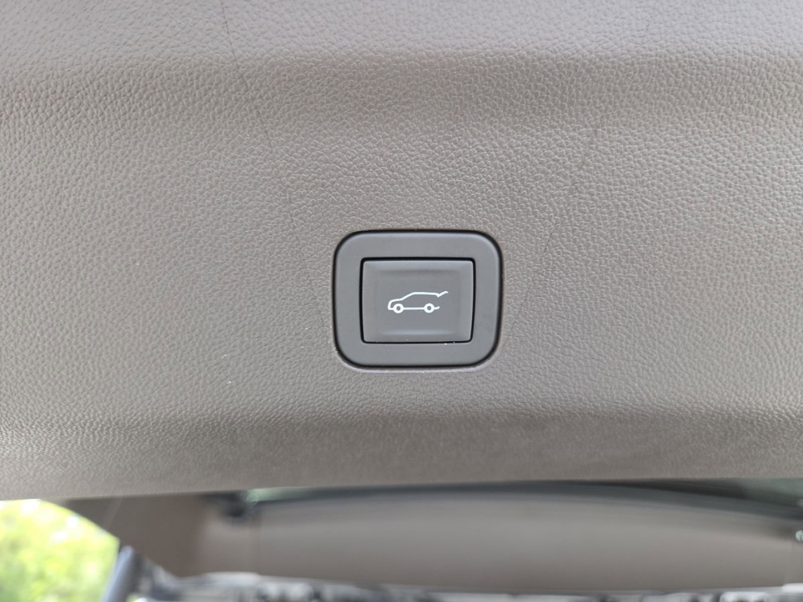 New 2026 GMC Yukon XL Elevation image 28