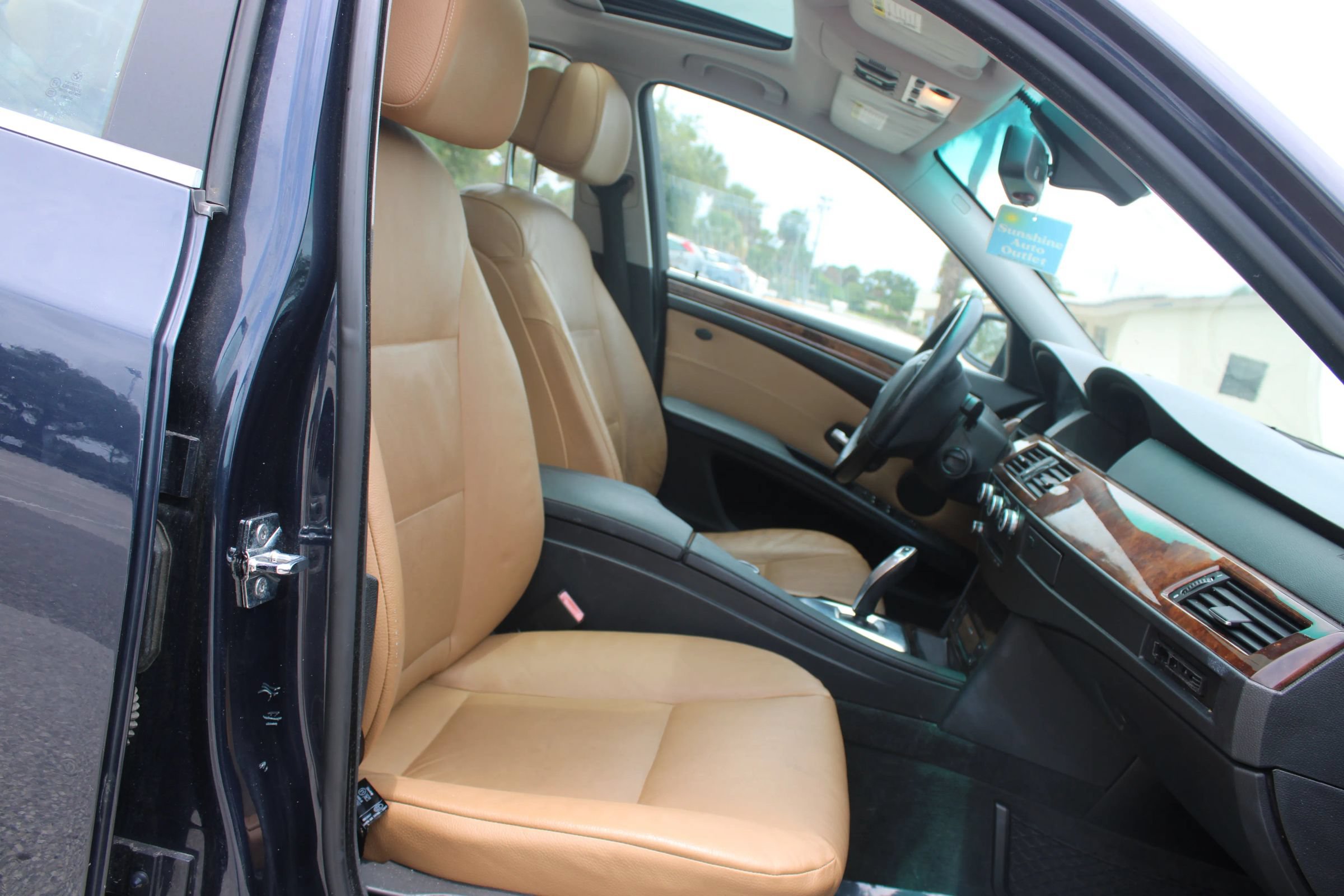 Used 2010 BMW 528i xDrive Sedan AWD/4WD image 32