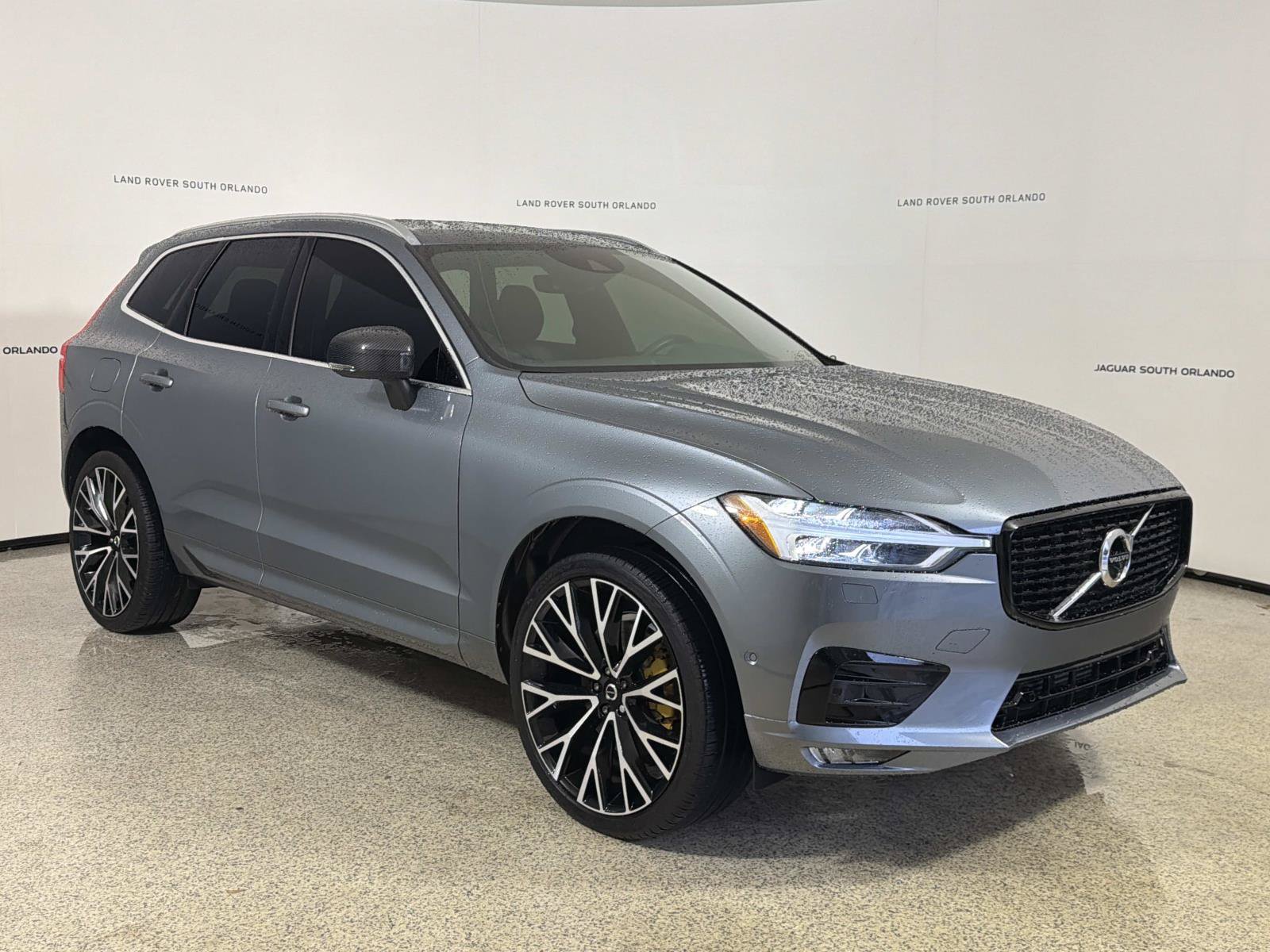 Used 2018 Volvo XC60 T6 R-Design w/ Convenience Package AWD/4WD image 7