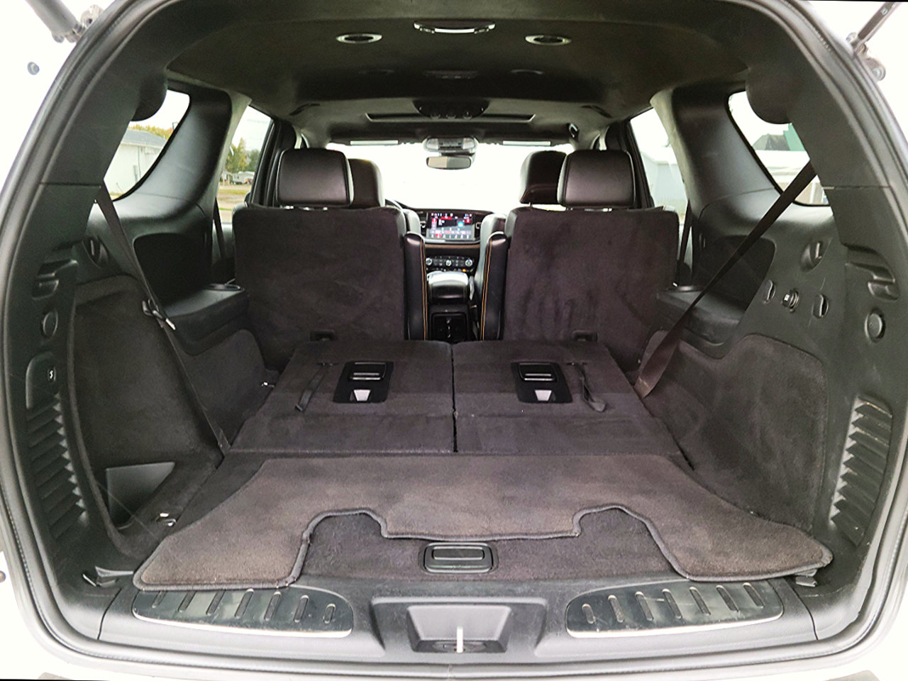 Used 2022 Dodge Durango R/T w/ Hemi Orange Plus Package image 21