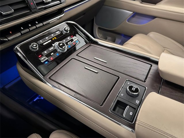 Used 2023 Lincoln Navigator Reserve image 35