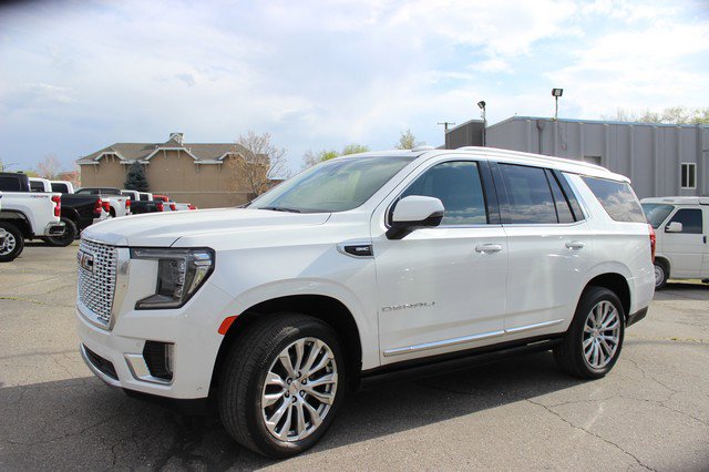 Used 2023 GMC Yukon Denali w/ Advanced Technology Package