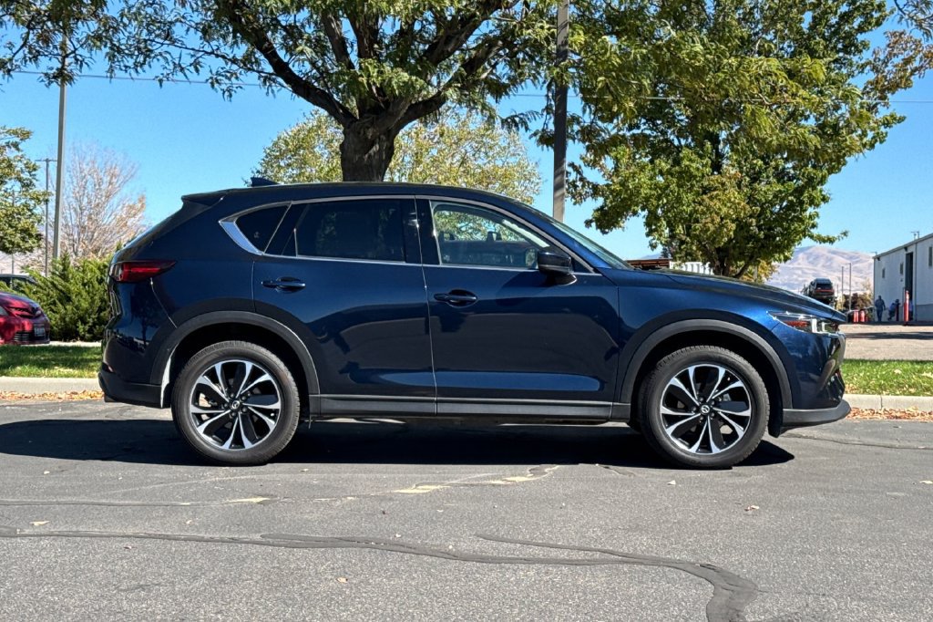 Certified 2022 MAZDA CX-5 AWD 2.5 S w/ Premium Plus Pkg image 3