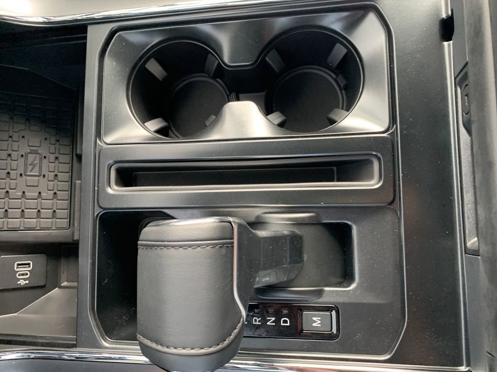 New 2025 Ford F150 Lariat w/ Equipment Group 502A High image 28